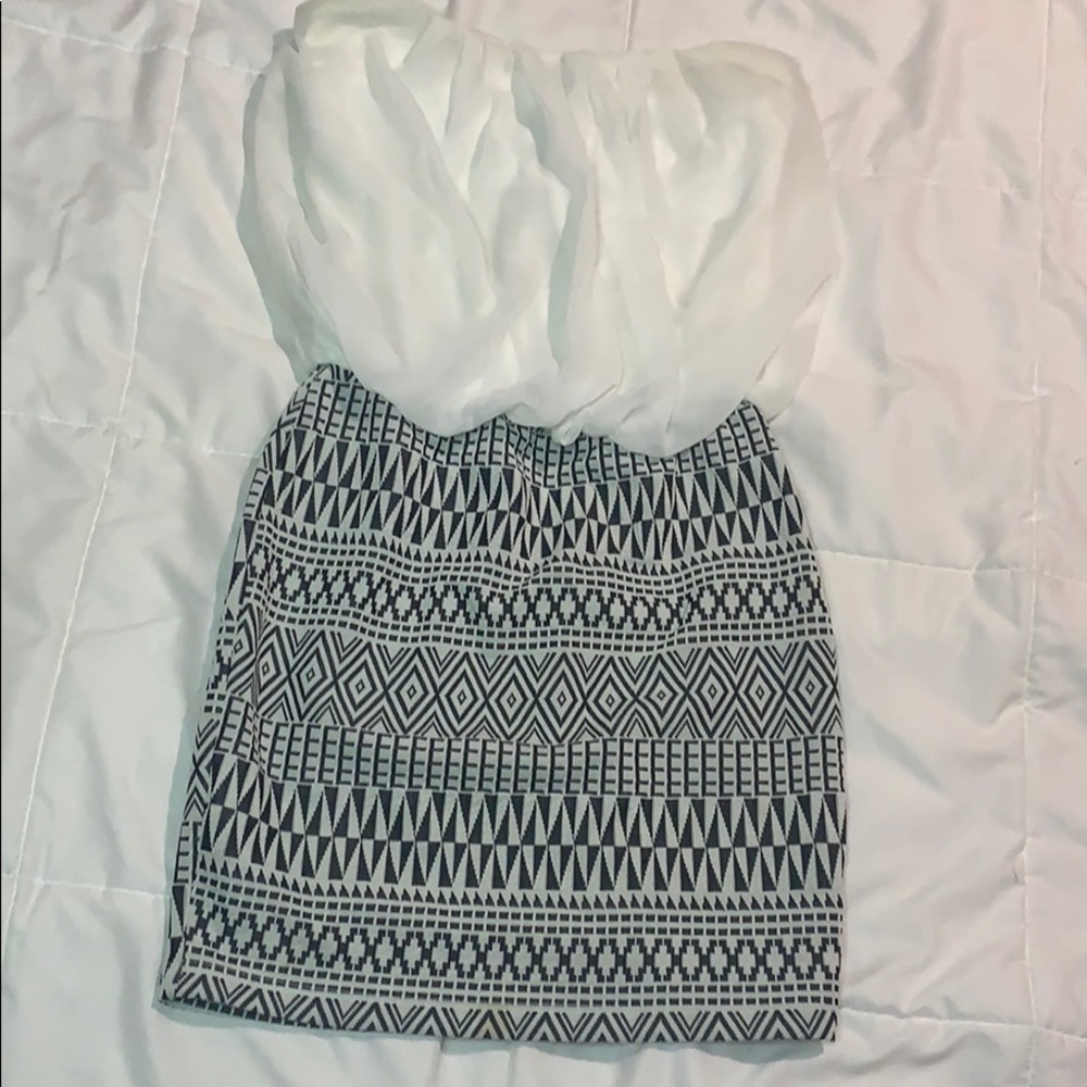 Sleeveless dress